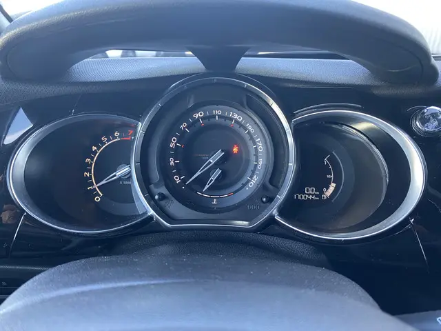 Citroën DS3 1.2 VTi So Chic 2014 Benzine 18