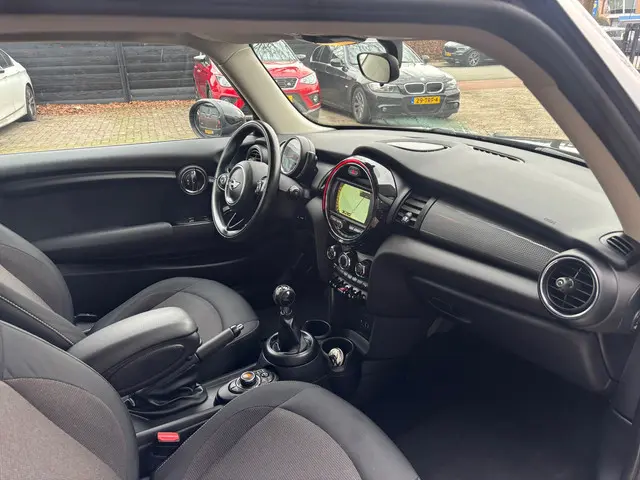 MINI Cooper Mini 1.5 Chili Serious Business 2016 Benzine 5