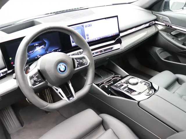 BMW i5 Touring eDrive40 2025 Elektrisch 21