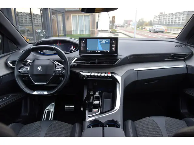 Peugeot 3008 1.2 PureTech GT Automaat 2024 Benzine 4