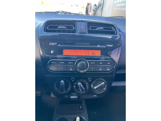 Mitsubishi Space Star 1.0 Intense 2018 Benzine 12