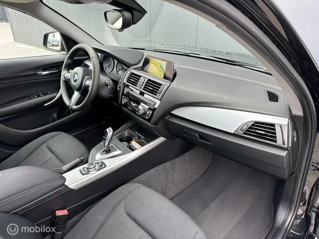 BMW 1 Serie 118i Executive VERKOCHT! 2017 Benzine 17