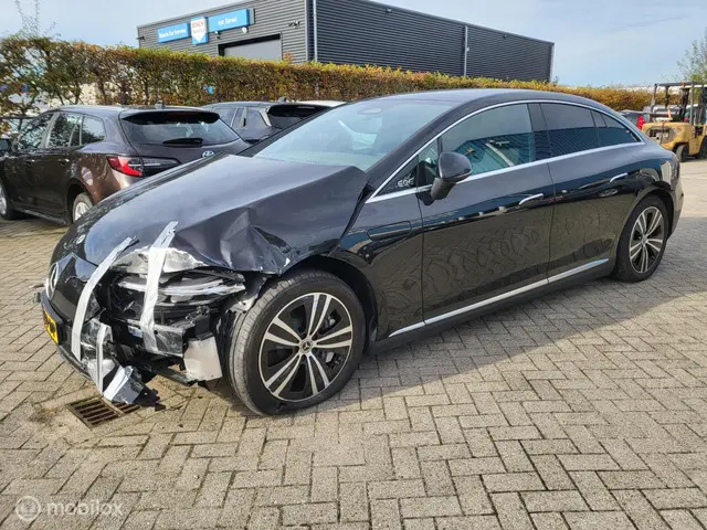 Mercedes-Benz EQE 300 AMG Line 89 kWh 2023 Elektrisch 2