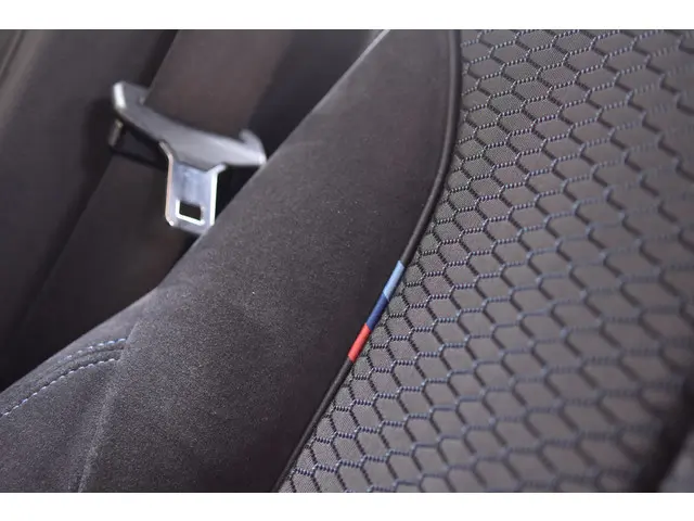 BMW 1 Serie 118i High Executive 2017 Benzine 24
