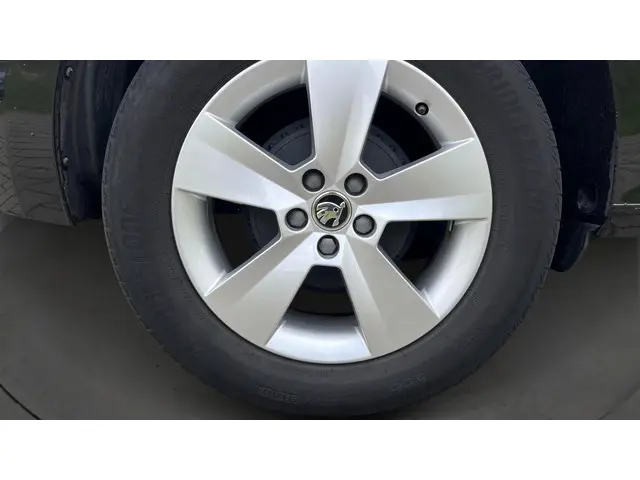 Škoda Kamiq 1.0 TSI 110pk Ambition 2023 Benzine 13