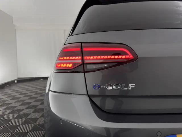 Volkswagen e-Golf (SOH-100%) 2017 Elektrisch 23