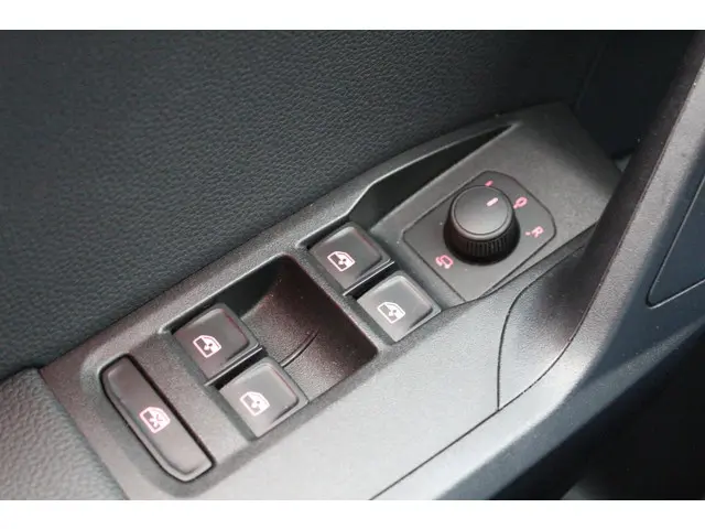 SEAT Arona 1.0 TSI FR Business Intense 2021 Benzine 22