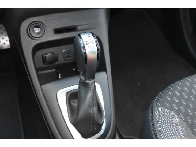 Renault Captur 1.2 TCe Intens 120 pk EDC 2018 Benzine 31