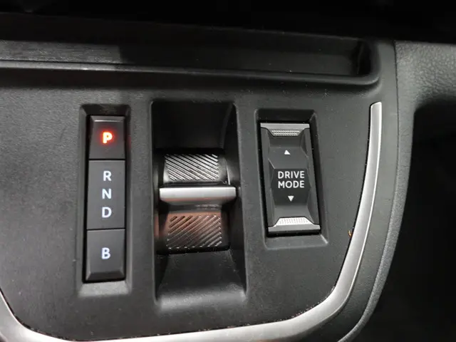 Opel Vivaro-e Combi L3H1 75 kWh 2022 Elektrisch 30