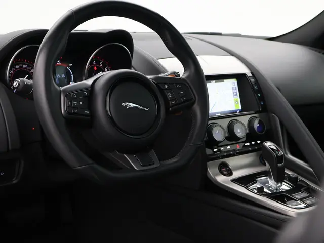 Jaguar F-Type 3.0 V6 340 PK COUPÉ 2017 Benzine 40