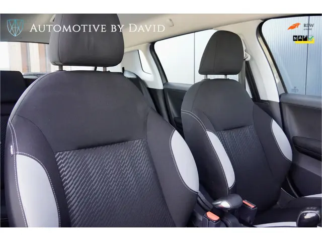 Peugeot 2008 1.2 VTi 82 pk ACTIVE 2014 Benzine 12
