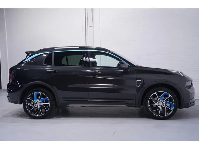 Lynk & Co 01 1.5 2023 Hybride Benzine 8