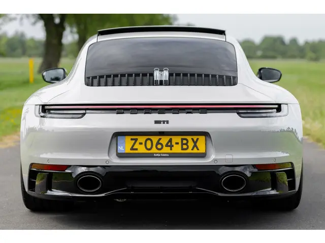 Porsche 911 3.0 Carrera GTS 2022 Benzine 37
