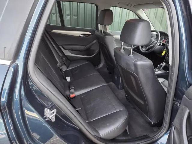 BMW X1 SDrive20i Chrome Line LEDER 2014 Benzine 16