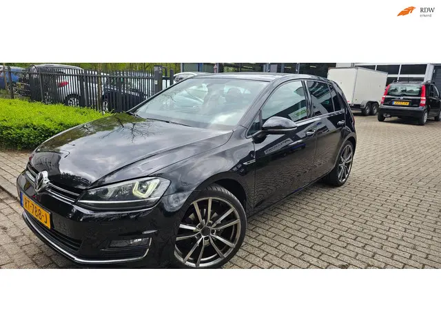 Volkswagen Golf 1.4 TSI ACT Business Edition 2015 Benzine