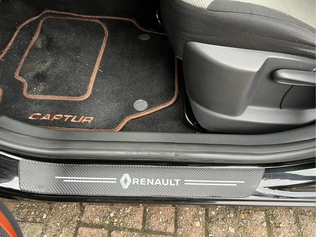 Renault Captur 0.9 TCe Dynamique 2013 Benzine 30