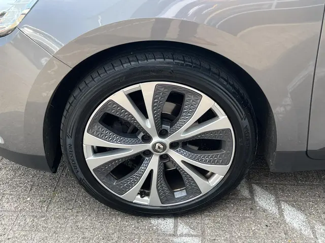 Renault Scénic 1.2 TCe Intens 2017 Benzine 3