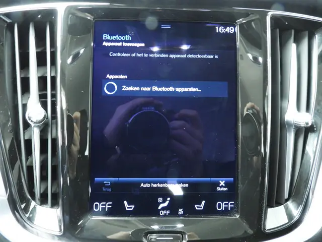 Volvo V60 2.0 B4 MHEV diesel R-Design 2021 Diesel 25