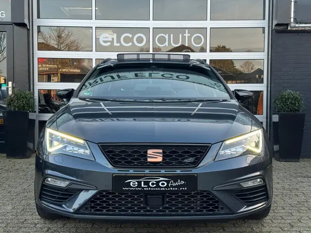 SEAT Leon ST 2.0 TSI CUPRA 300 4Drive / Pano 2018 Benzine 2