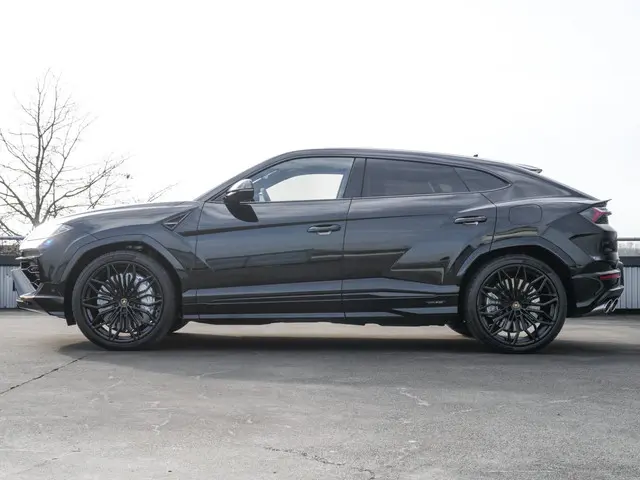 Lamborghini Urus 3