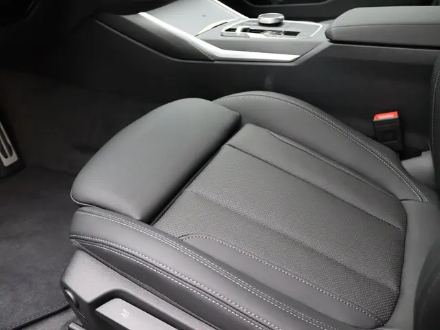 BMW 3 Serie Touring 330e 2025 Hybride Benzine 10