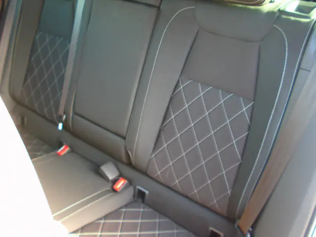 Škoda Karoq 1.5 TSI ACT Sportline Business 2020 Benzine 15