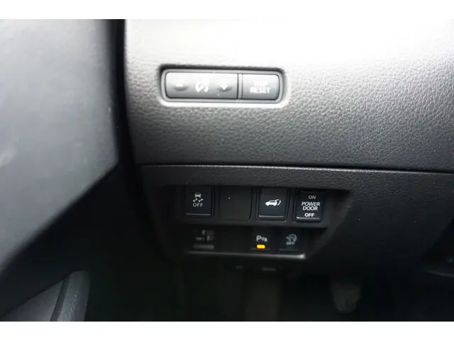 Nissan X-Trail 1.6 DIG-T Connect Edition 2015 Benzine 18