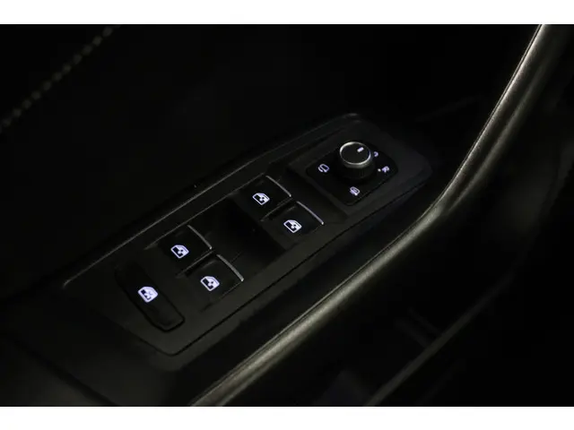 Volkswagen T-Roc 1.0 TSI R-Line Business+ 2022 Benzine 19