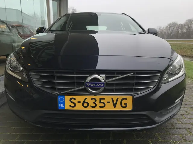 Volvo V60 1.5 T2 Summum Automaat 2017 Benzine 4
