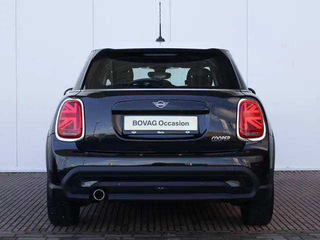 MINI Cooper Mini 1.5 Camden Edition 2023 Benzine 8