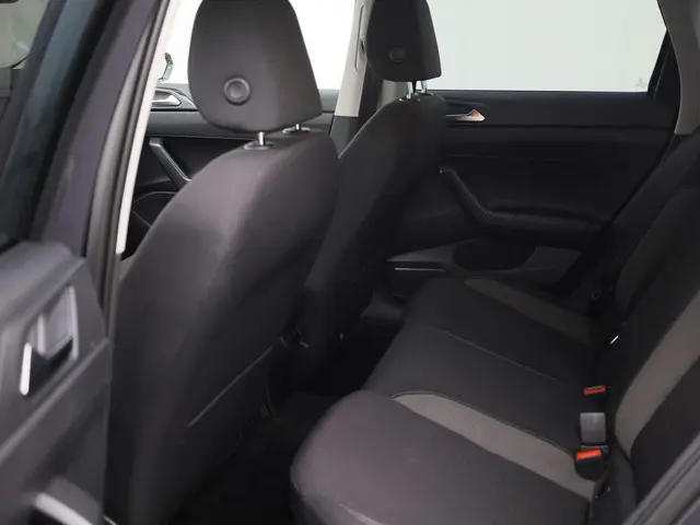 Volkswagen Polo 1.0TSI/95PK Life 2022 Benzine 17
