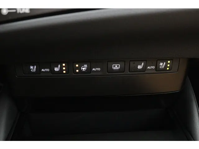 Lexus ES 300h Luxury Line 2025 Hybride Benzine 41
