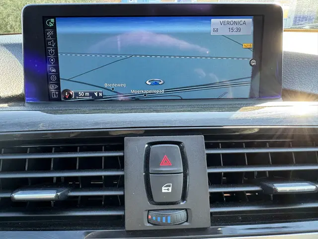 BMW 4 Serie Cabrio 428i High Executive 2015 Benzine 18