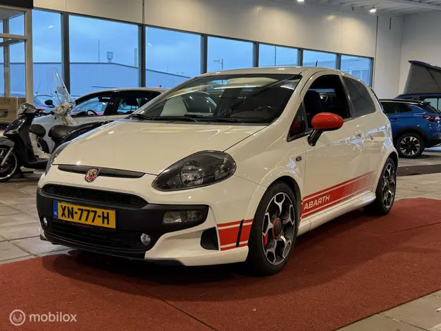 Fiat Punto Evo 1.4 Abarth in super staat 2013 Benzine 15