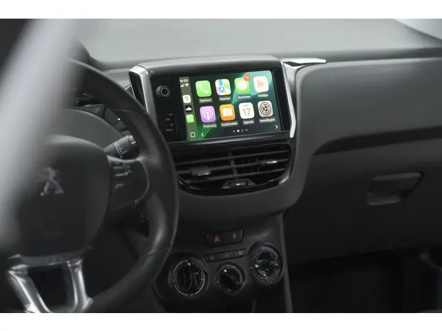 Peugeot 208 PureTech 82 Signature 2019 Benzine 52