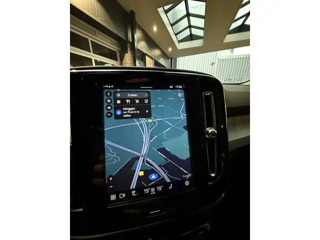 Volvo XC40 2.0 B3 Essential Edition 165PK 2025 Benzine 24