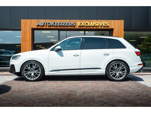 Audi Q7 4.0 TFSI SQ7 quattro 2022 Benzine 4