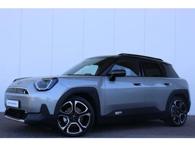 MINI Aceman Mini E Favoured L 42.5 kWh 2025 Elektrisch 28