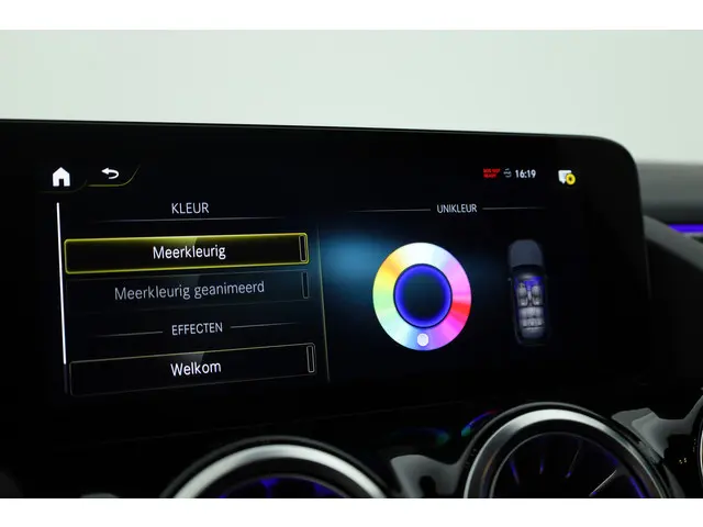 Mercedes-Benz GLA 250 e AMG Line 2022 Hybride Benzine 19