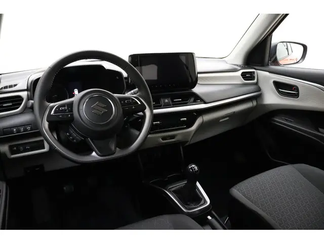 Suzuki Swift 1.2 Style Smart Hybrid 2025 Benzine 7