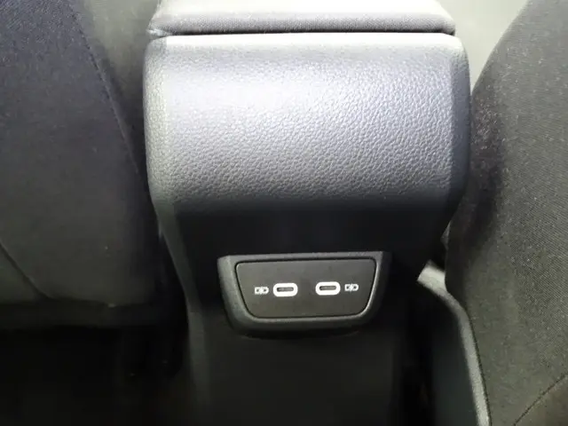 Volkswagen Polo 1.0 TSI Life M'23 2022 Benzine 53