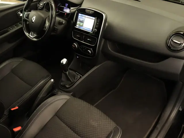 Renault Clio 0.9 TCe Intens 2017 Benzine 4