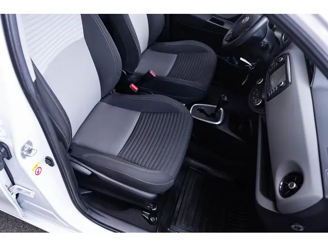 Toyota Yaris 1.5 Hybrid 115 Active 2019 Hybride Benzine 29