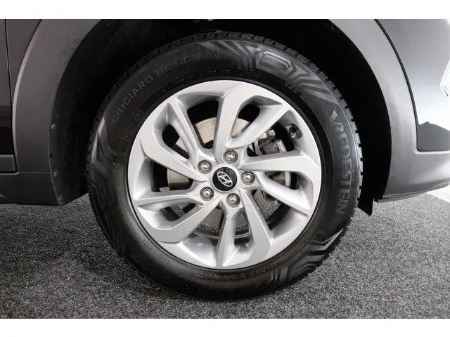 Hyundai Tucson 1.6 GDi Comfort 2015 Benzine 19