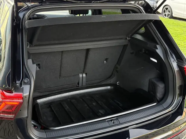 Volkswagen Tiguan 1.5 TSI R-Line 2022 Benzine 13