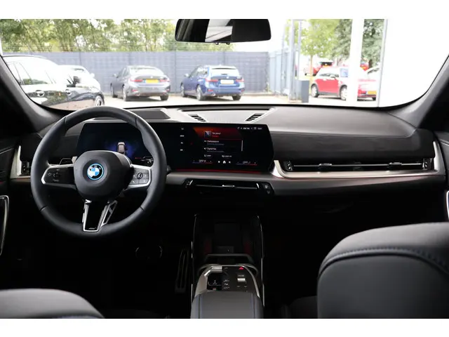 BMW X1 xDrive25e 2025 Hybride Benzine 9
