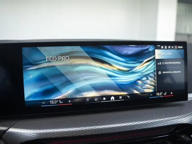 BMW 3 Serie Touring 320i 2025 Benzine 25