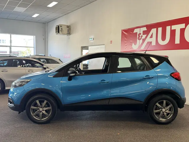 Renault Captur 0.9 TCe Limited 2016 Benzine 2