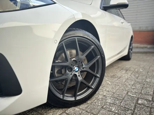 BMW 2 Serie Gran Coupé 218i Executive 2021 Benzine 22