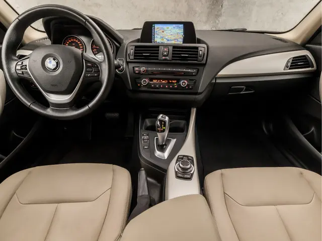 BMW 1 Serie 116i Luxury 2014 Benzine 6